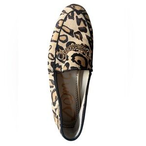 🐆 Sam Edelman Leopard Print Loafers with Gold Chain – Size 8